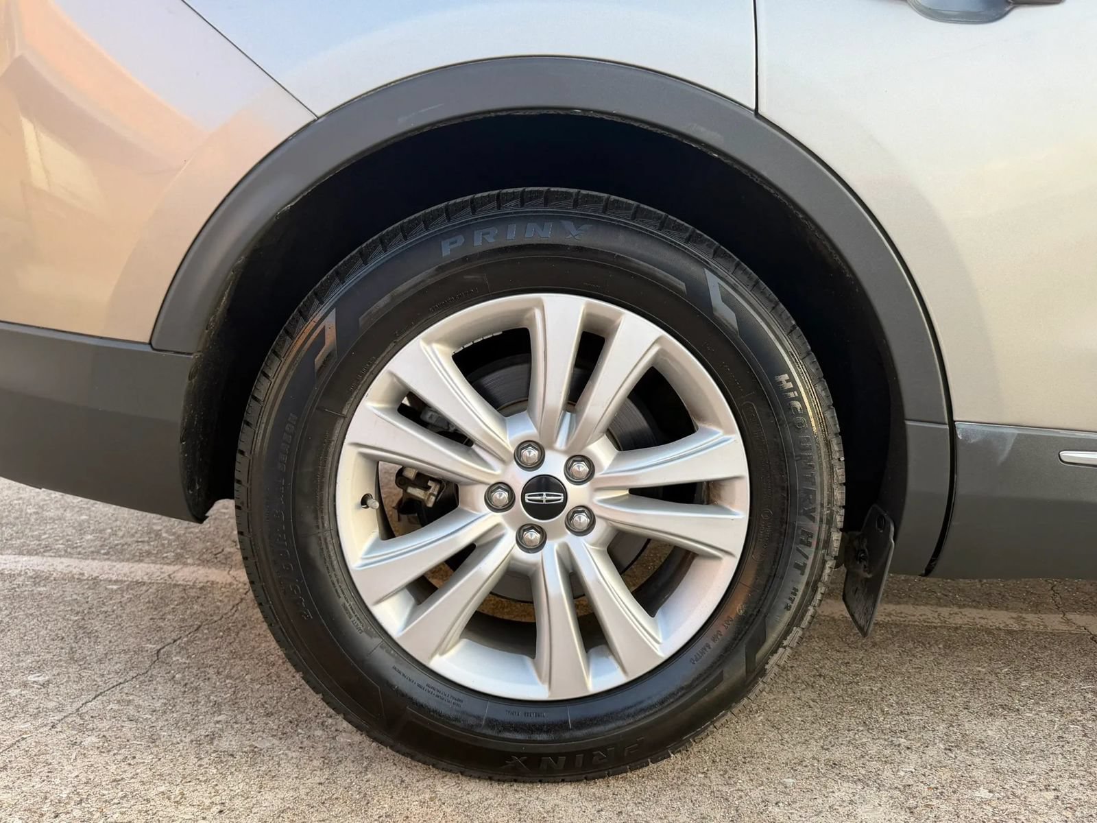 Used 2017 Lincoln MKX Premiere FWD image 39