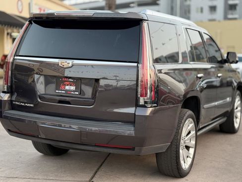 Used 2015 Cadillac Escalade Premium image 11