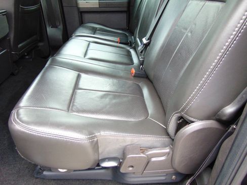 Used 2011 Ford F250 Lariat w/ Lariat Interior Pkg AWD/4WD image 11