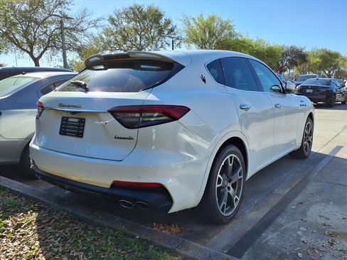 Used 2023 Maserati Levante Modena image 7