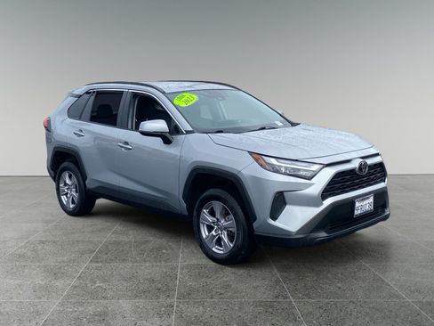 Used 2023 Toyota RAV4 XLE FWD image 7