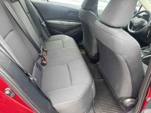 Used 2025 Toyota Corolla LE FWD image 14