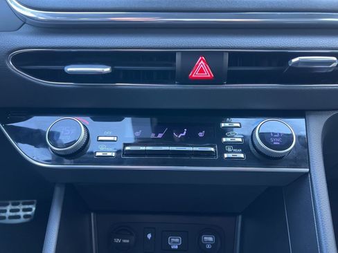 Used 2021 Hyundai Sonata SEL Plus w/ Preferred Accessory Package image 41