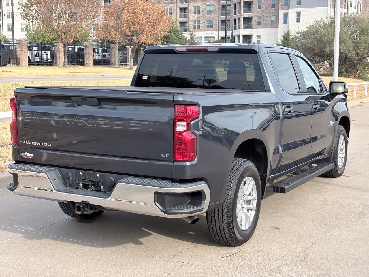 Used 2021 Chevrolet Silverado 1500 LT w/ Bed Protection Package RWD image 4