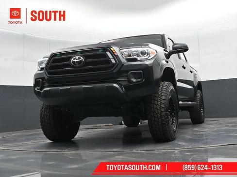 Used 2022 Toyota Tacoma SR AWD/4WD image 36