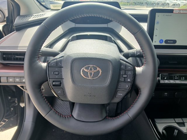 New 2025 Toyota Prius Plug-In Hybrid FWD image 10