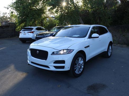 Used 2020 Jaguar F-PACE Prestige AWD/4WD image 3