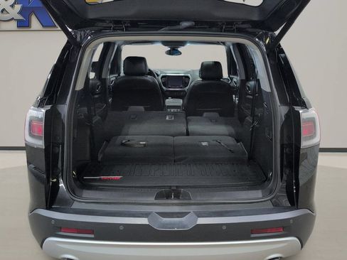 Used 2019 GMC Acadia SLT w/ LPO, Black Accent Package AWD/4WD image 30