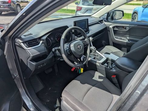 Used 2020 Toyota RAV4 LE w/ All Weather Liner Package AWD/4WD image 17