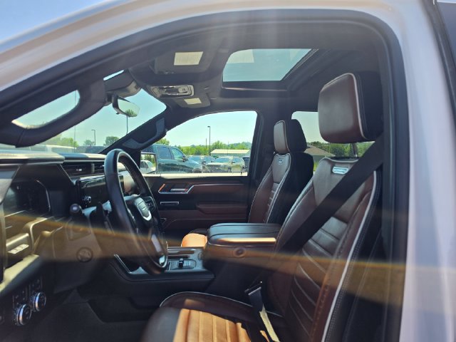 Used 2023 GMC Sierra 1500 Denali Ultimate AWD/4WD image 17
