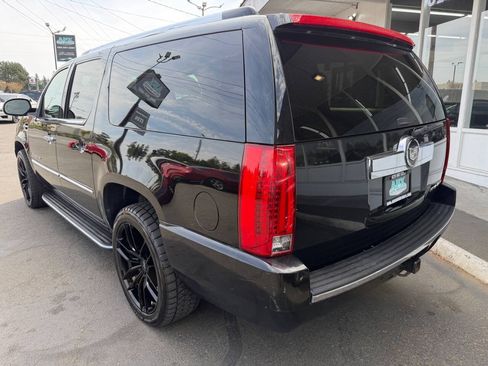 Used 2008 Cadillac Escalade ESV AWD image 4