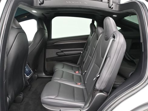 Used 2023 Tesla Model X image 12