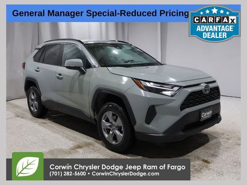 Used 2022 Toyota RAV4 XLE image 1