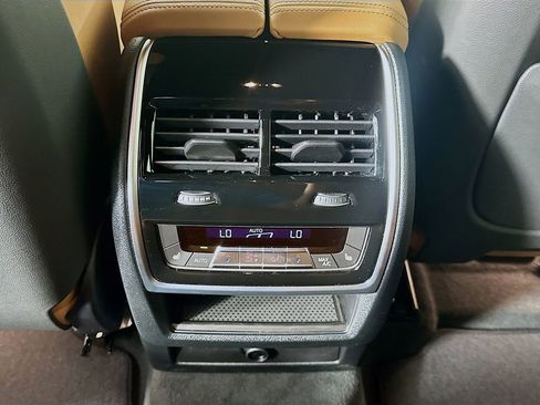 New 2026 BMW X6 xDrive40i w/ Climate Comfort Package image 18