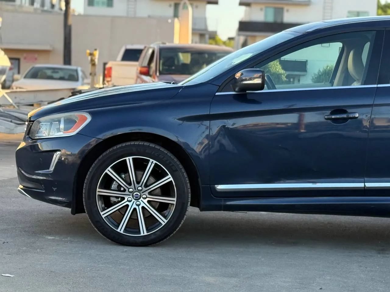Used 2015 Volvo XC60 T5 AWD/4WD image 10