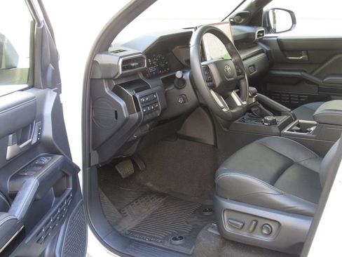Certified 2026 Toyota 4Runner Limited AWD/4WD image 9
