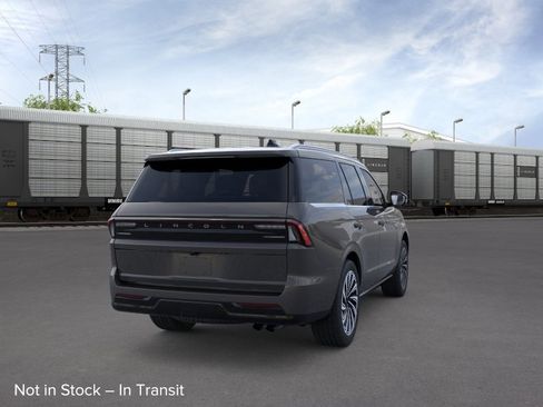 New 2026 Lincoln Navigator Black Label AWD/4WD image 8