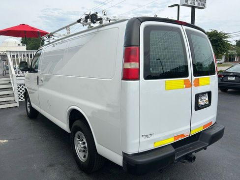 Used 2015 Chevrolet Express 2500 image 6