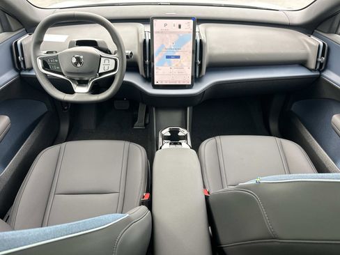 New 2026 Volvo EX30 Cross Country Ultra image 7