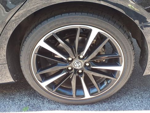 Used 2018 Toyota Camry XSE FWD image 9