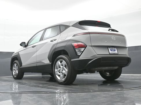 Certified 2024 Hyundai Kona SE AWD/4WD image 37