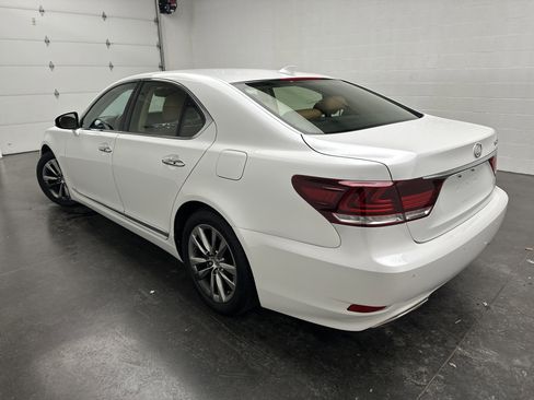 Used 2014 Lexus LS 460 AWD w/ Comfort Package image 8