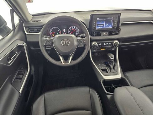 Used 2022 Toyota RAV4 XLE Premium image 36