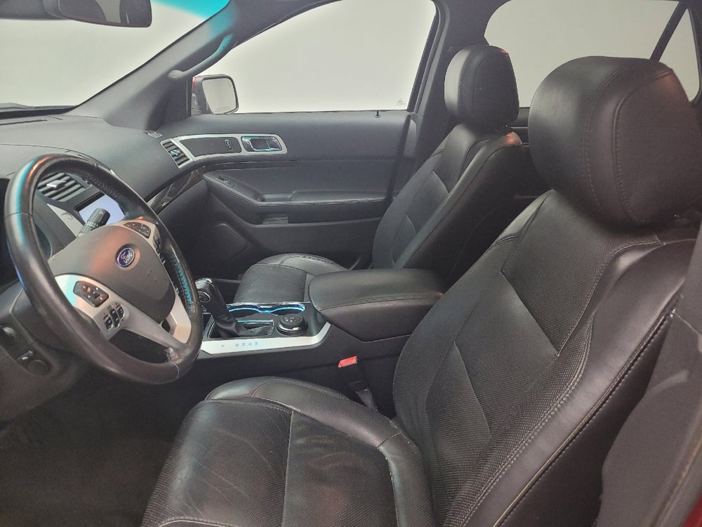 Used 2014 Ford Explorer Limited w/ Equipment Group 302A AWD/4WD image 17