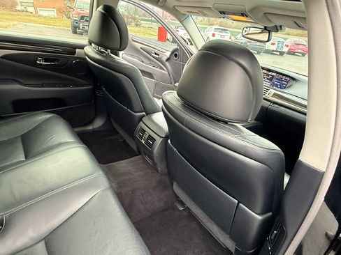 Used 2014 Lexus LS 460 AWD image 42