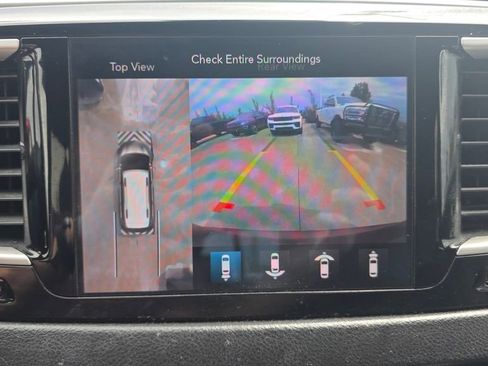 Used 2020 Chrysler Pacifica Touring-L Plus w/ Advanced Safetytec Group FWD image 20