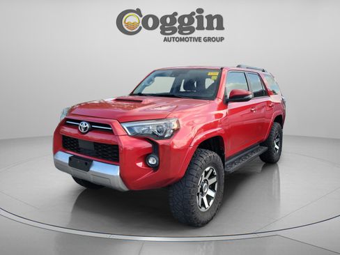 Used 2021 Toyota 4Runner TRD Off-Road Premium AWD/4WD image 2