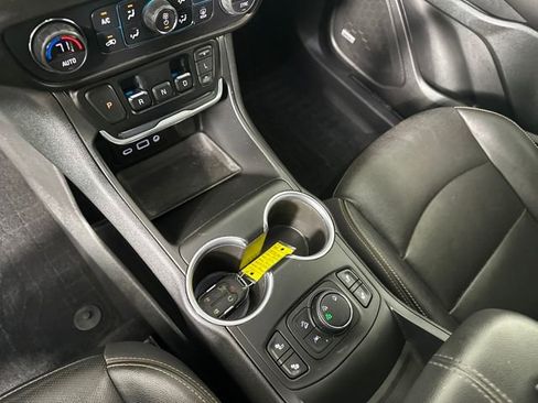 Used 2020 GMC Terrain SLT w/ Preferred Package image 20