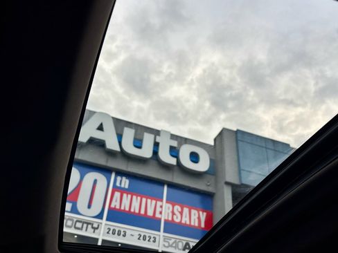 Used 2019 Chevrolet Silverado 1500 LTZ w/ LTZ Premium Package image 24