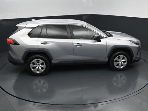 Used 2023 Toyota RAV4 LE FWD image 32