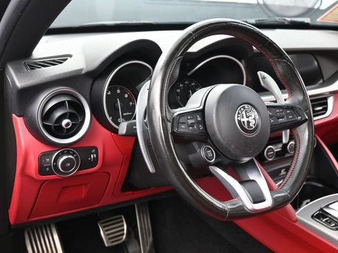 Used 2020 Alfa Romeo Stelvio Ti Sport w/ Quick Order Package 22S Sport AWD/4WD image 15