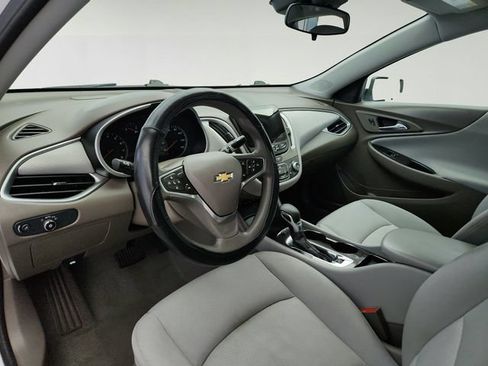Used 2024 Chevrolet Malibu LS w/ Driver Confidence Package FWD image 9