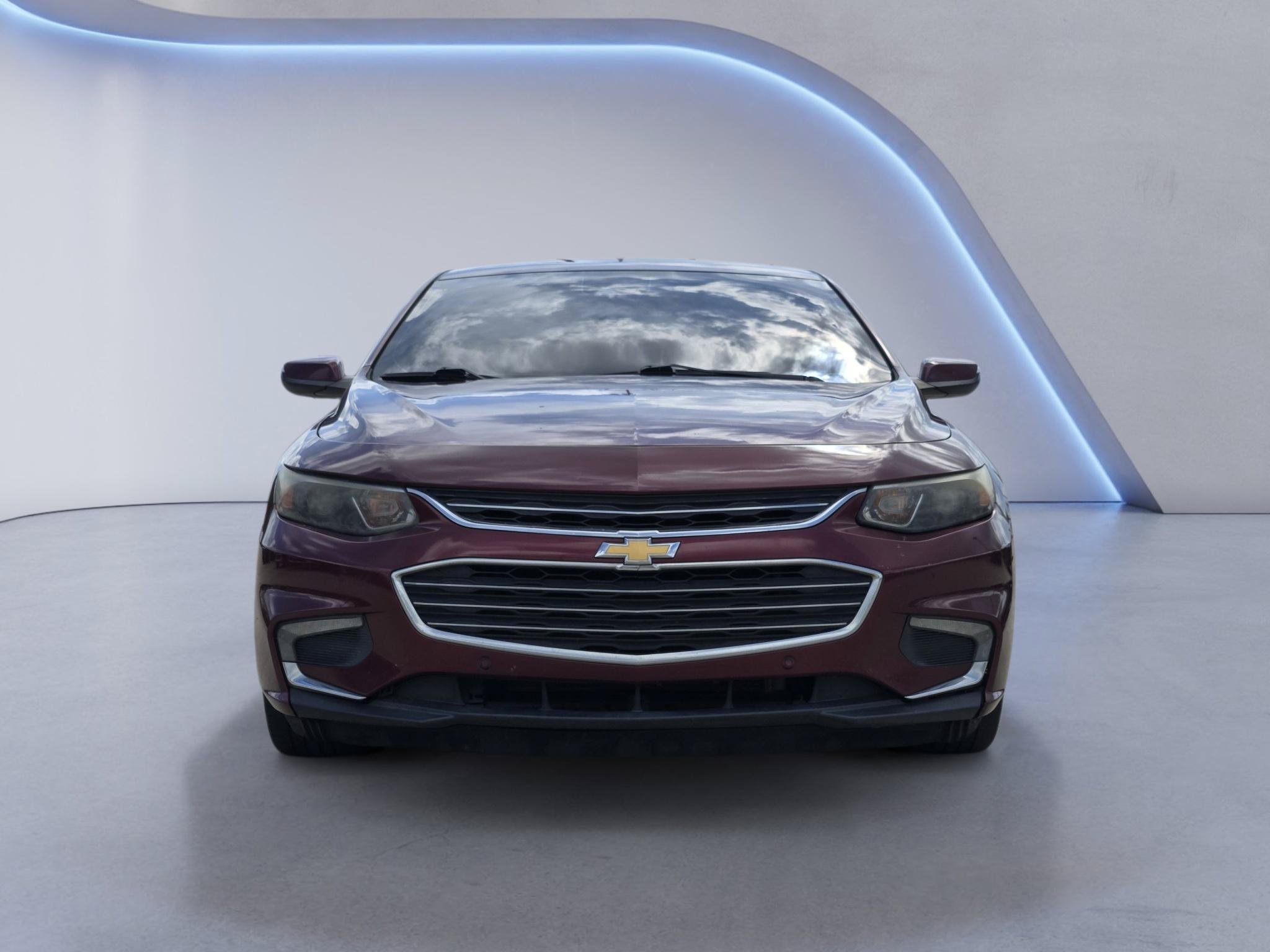 Used 2016 Chevrolet Malibu LT w/ Driver Confidence Package FWD image 2