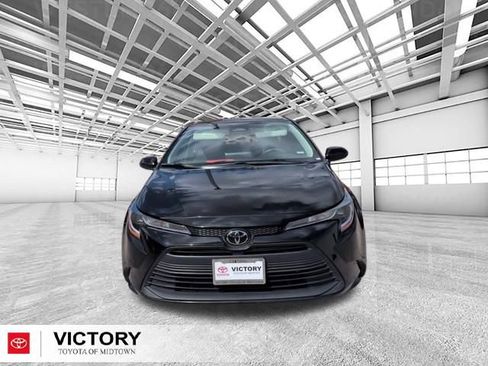 Used 2024 Toyota Corolla LE FWD image 7