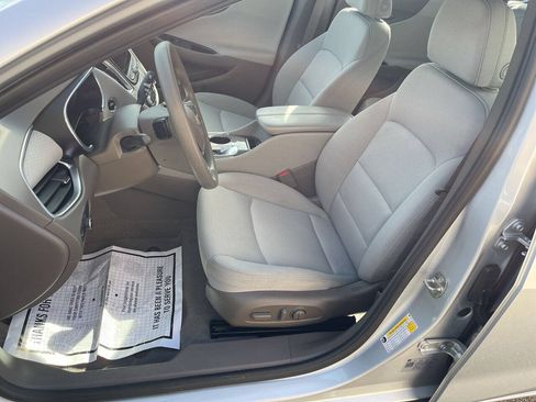 Used 2021 Chevrolet Malibu LT FWD image 8