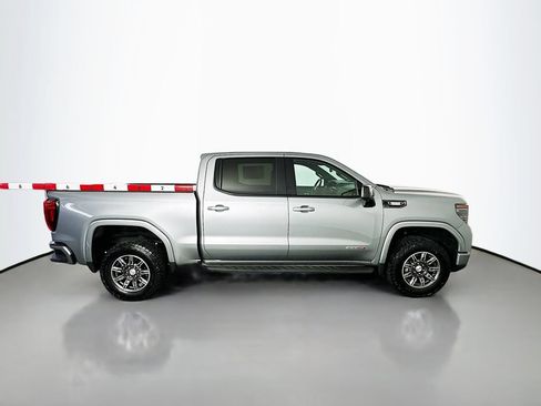 Used 2024 GMC Sierra 1500 AT4 w/ Technology Package AWD/4WD image 8