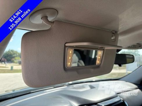 Used 2021 Chevrolet Traverse LT FWD image 26