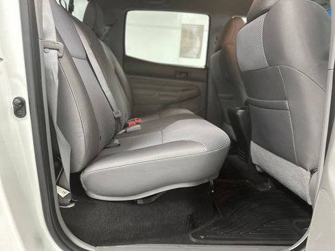 Used 2014 Toyota Tacoma 4x4 Double Cab w/ TRD Off-Road Package image 21