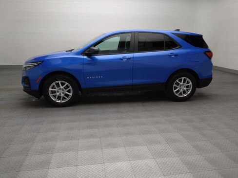 Used 2024 Chevrolet Equinox LS w/ LS Convenience Package FWD image 2