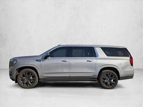 Used 2023 GMC Yukon XL Denali AWD/4WD image 8