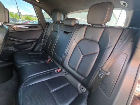 Used 2015 Porsche Macan S AWD/4WD image 9