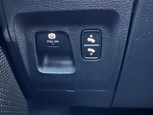 Used 2025 RAM 1500 Laramie image 29