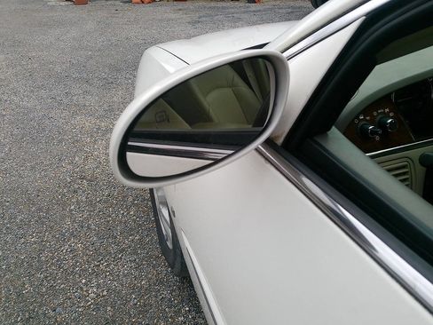 Used 2006 Buick LaCrosse CXL w/ Driver Confidence Package image 10