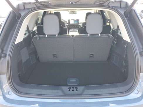 New 2026 Lincoln Aviator AWD image 28