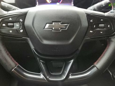 Used 2025 Chevrolet Trax RS w/ Driver Confidence Package FWD image 42