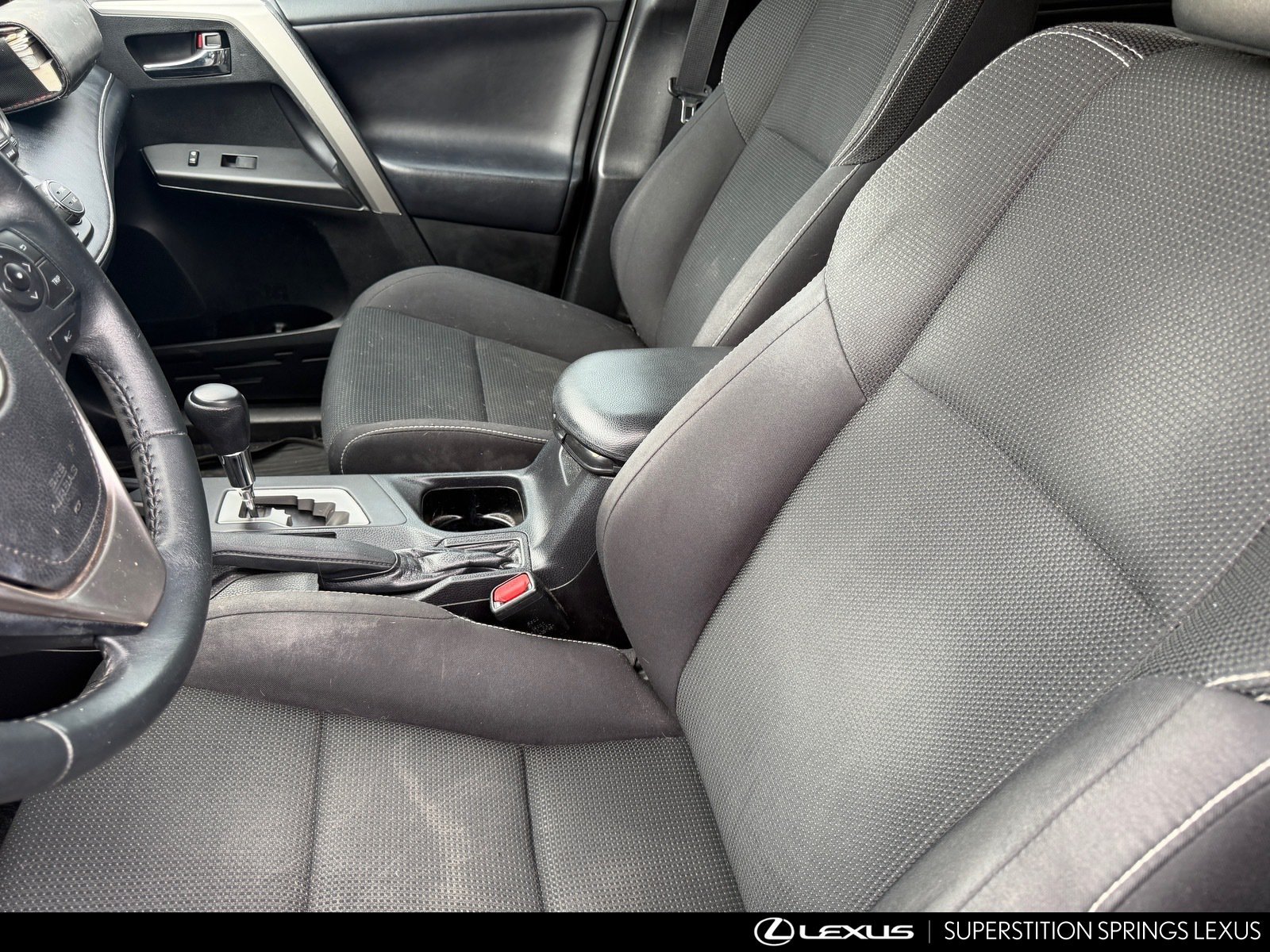 Used 2018 Toyota RAV4 XLE AWD/4WD image 8